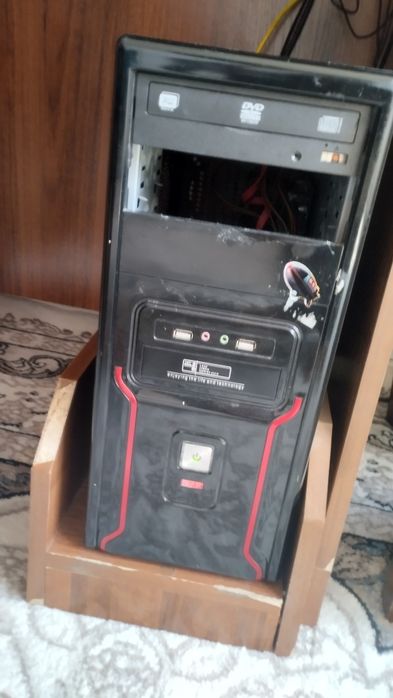 Офисный Домашний компьютер срочно продам