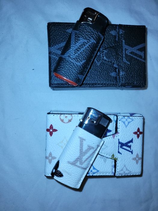 Suport de țigări cu brichetă