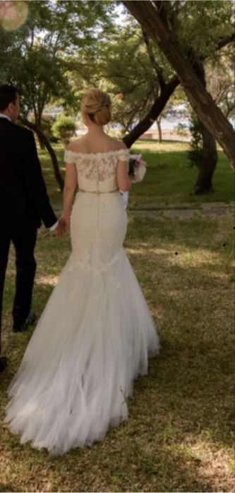 Rochie de mireasă Pronovias – sirenă, dantelă, purtată o singură dată