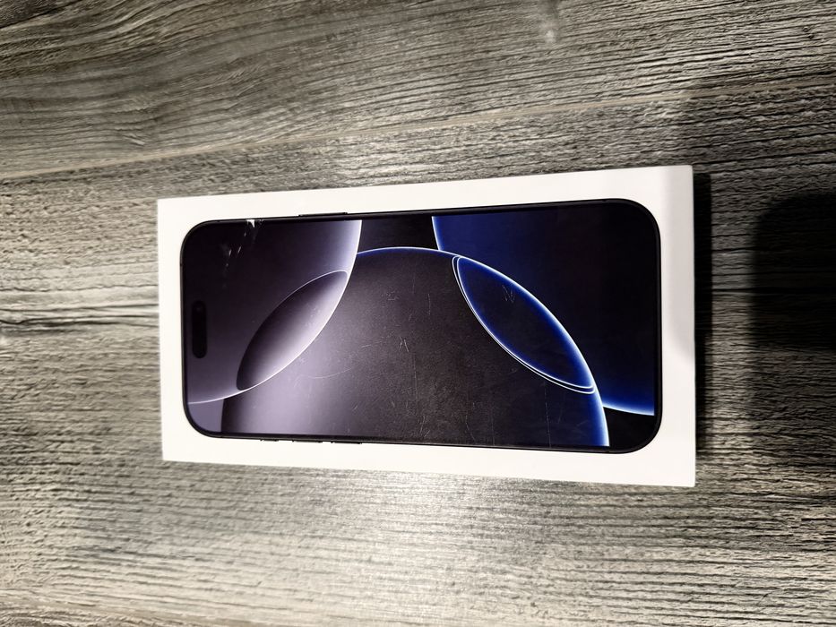 iphone 16 pro max от Германия подарък оригинален калъф