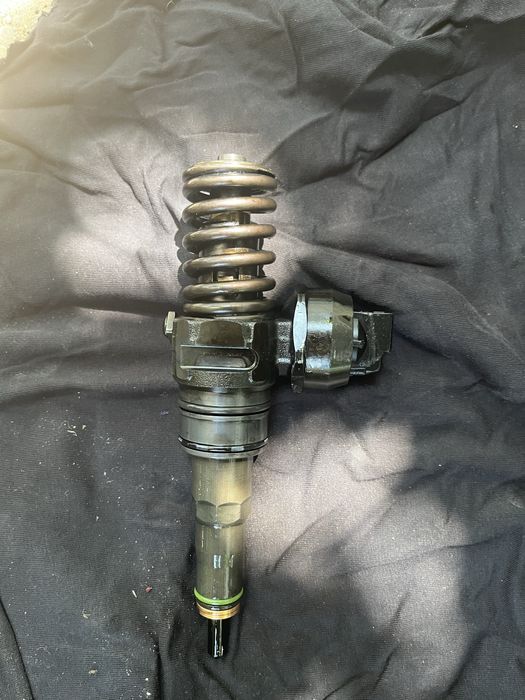 Injector 1.9 tdi Cod motor bls