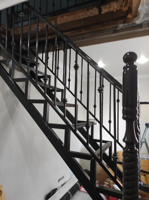 Лестница металлокаркас лестницы