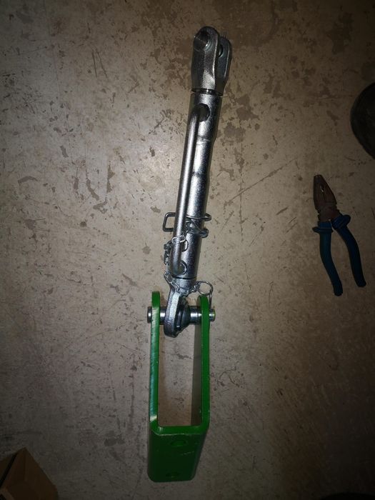 Ancora tractor john deere original preț 550 lei și suport 650 lei se o