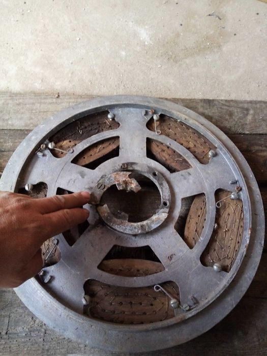 Професионална подопочистваща машина