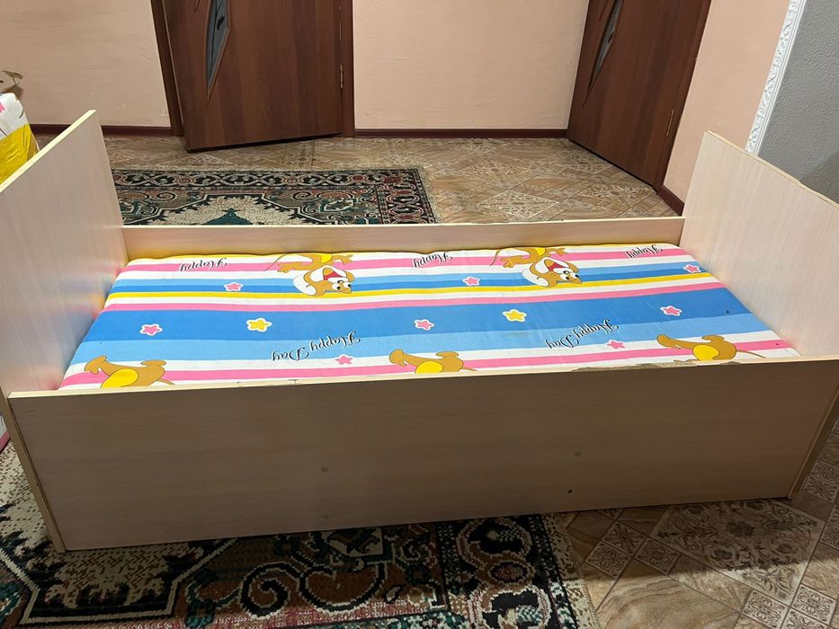 Детский диван продаются