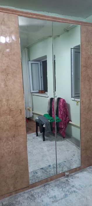 Продается спальный шкаф
