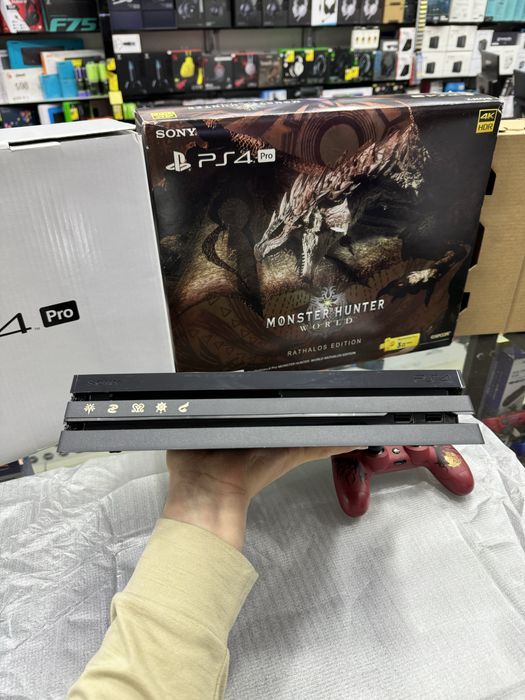 Ps 4 Pro 1TB. Limited Edition  Monster Hunter Oyin bilan tayor