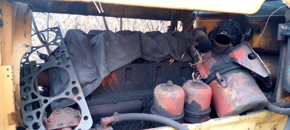 ТракторДТ-75 колесный.