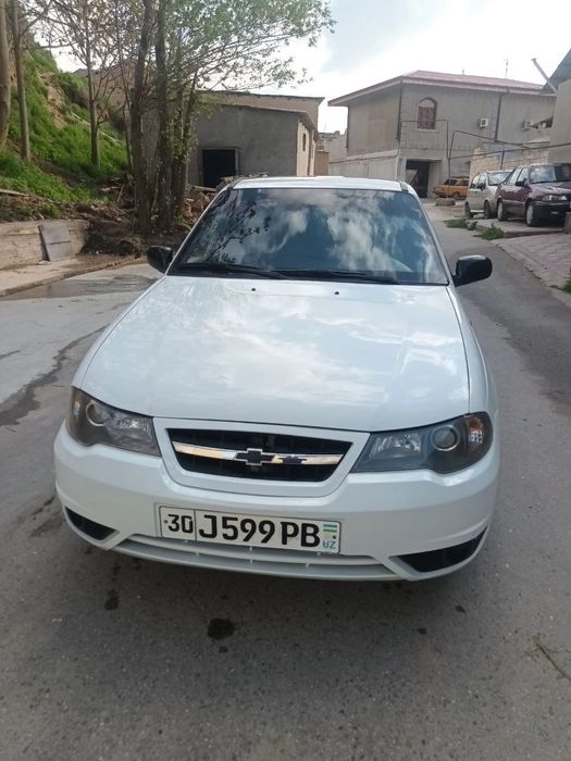 Нексия 2 срочно сотилади