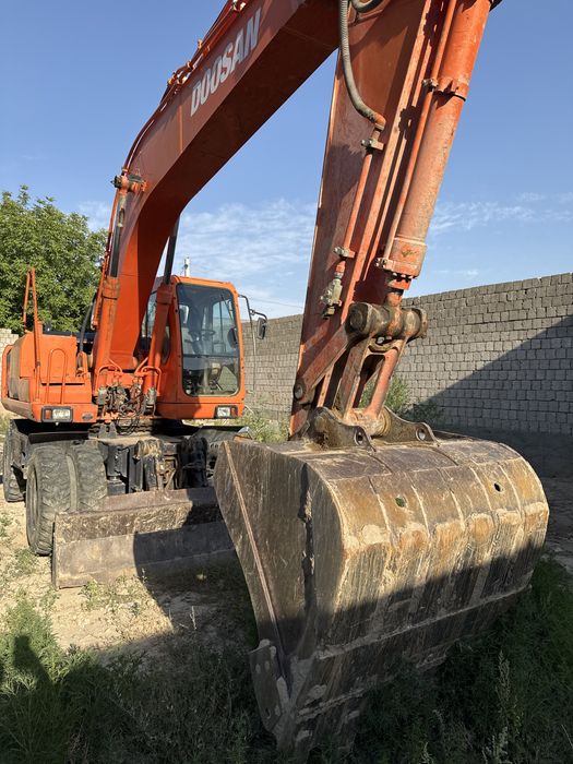 Dossan 210 экскаватор