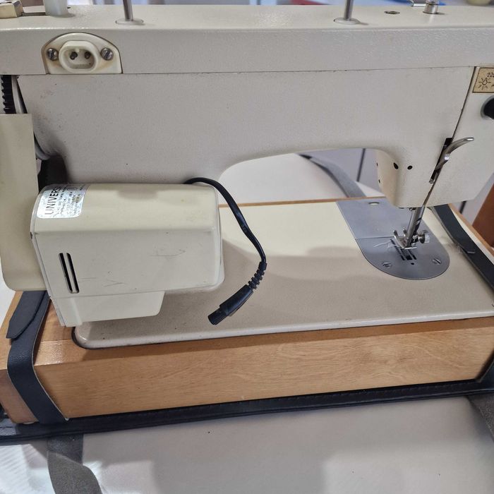 Швейная машинка Чайка 132 М