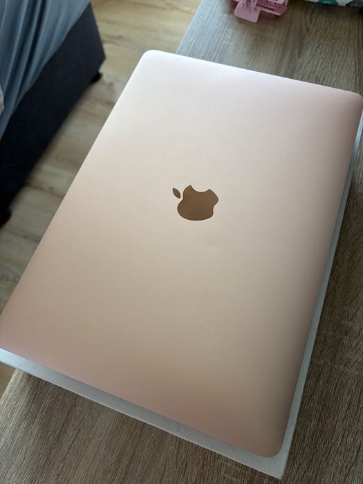Apple MacBook Air 13" (2020) - Златен, пълен комплект