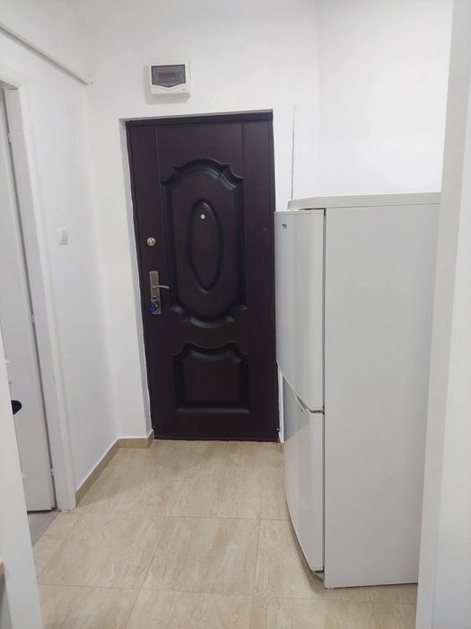 De închiriat garsonieră