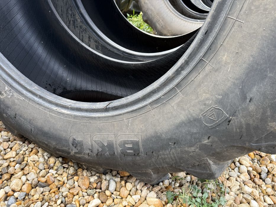 710/70r42 bkt tractor