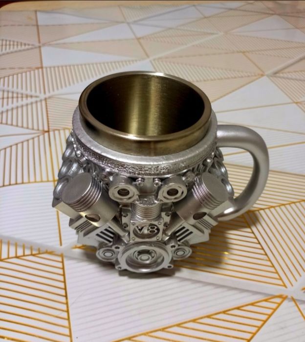 Кружка по форме двигателя v8