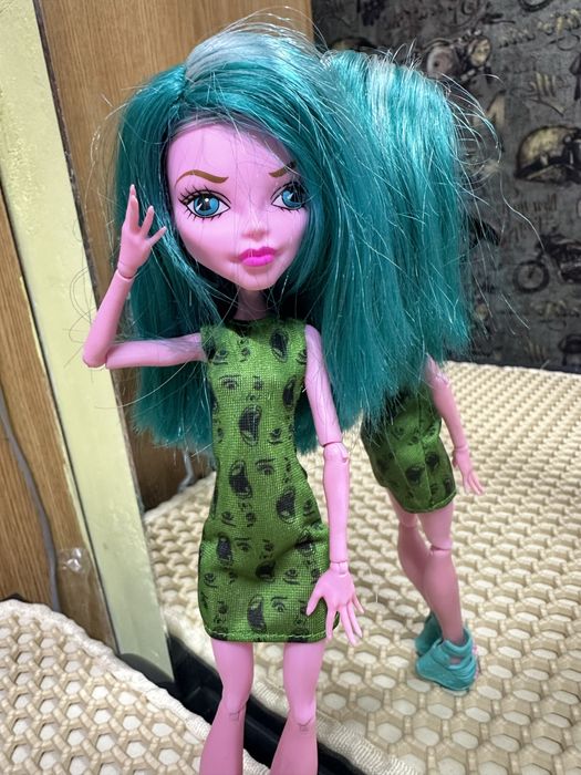 Продам куклу монстр хай!