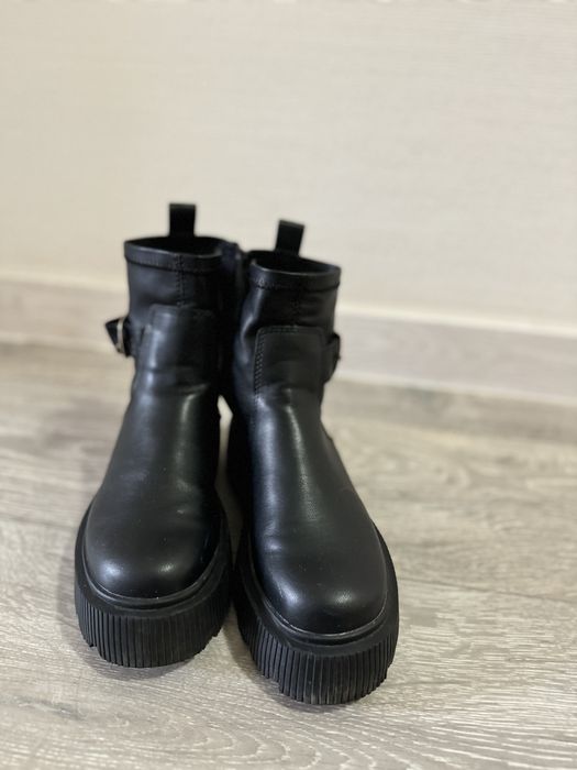 Продам ботинки Zara р.33