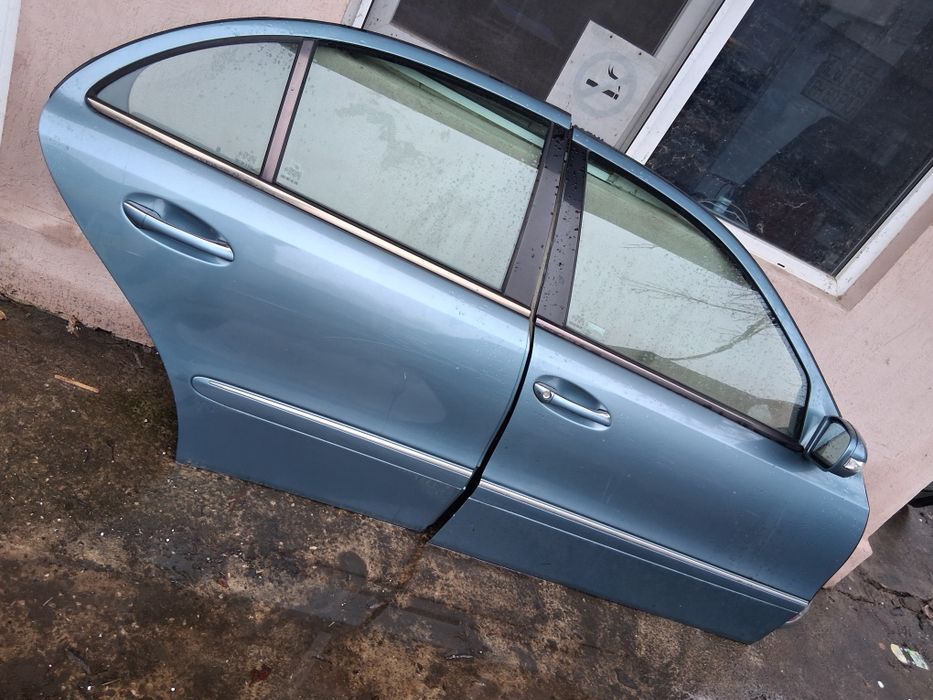 Usa  dreapta fata   Mercedes W211 sedan 2004-2005-2006-2007
Pretul ies