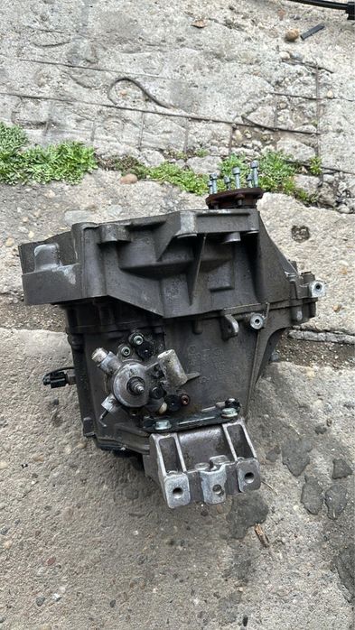 Cutie viteze VW Golf 5 cod FXQ