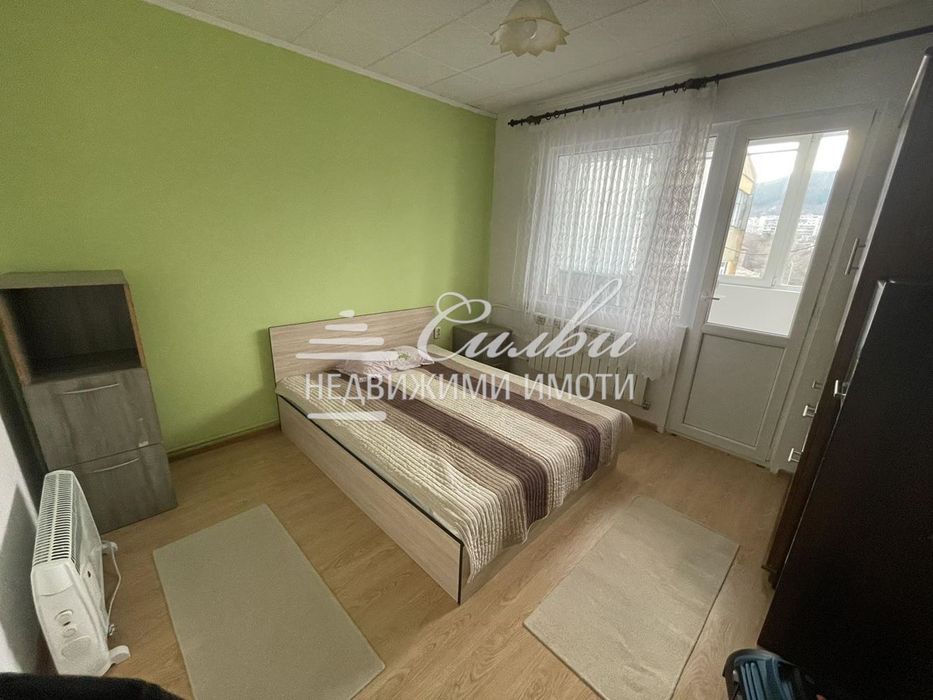 Дава се под наем Двустаен апартамент в Шумен, Болницата - 70 кв.м за 255 € - Снимка #2