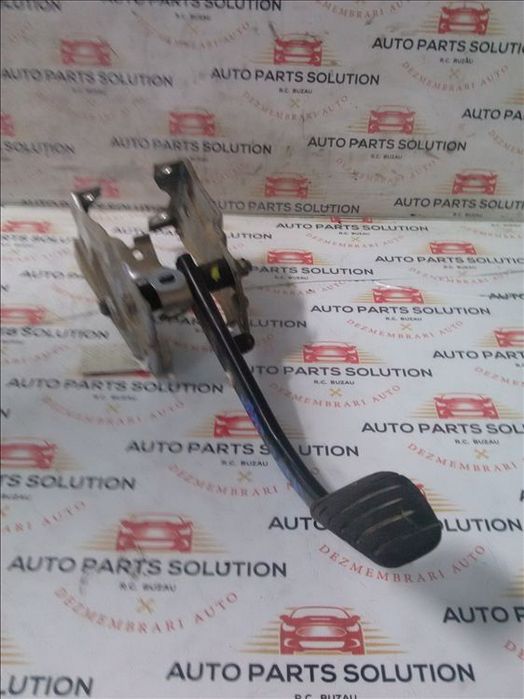 pedala frana renault trafic 2.0 d an fabr. 2008