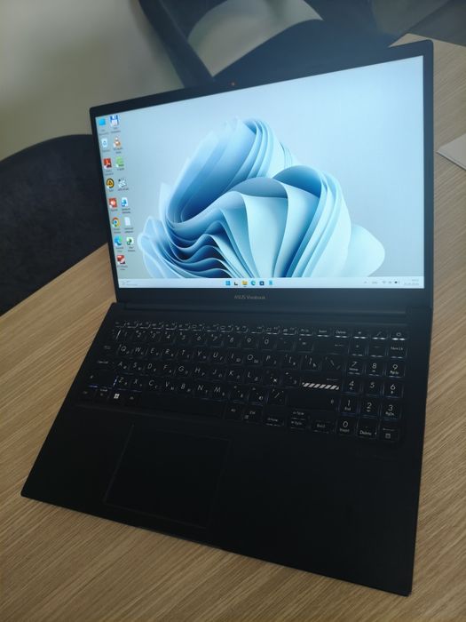 Asus Vivobook i3 12th, 8gb, 256gb ssd не дорого