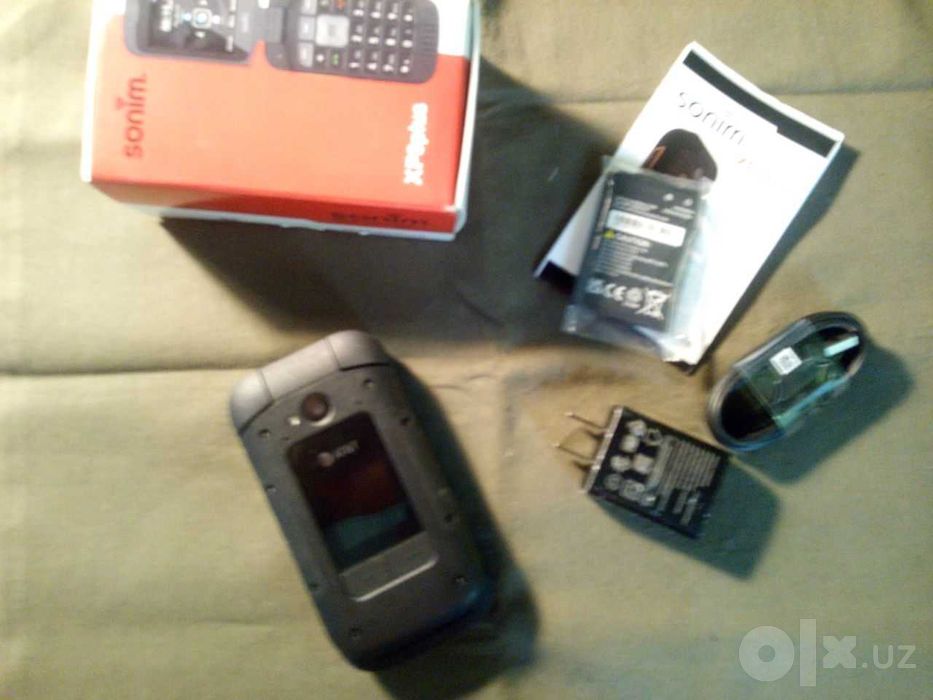 Продам кнопочный телефон Sonim XP3plus