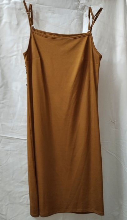 Платье в горошек, лёгкое и удобное.