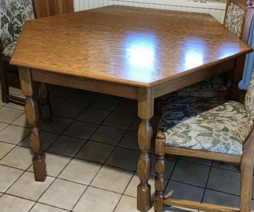Masă lemn masiv, extensibila ,6-8 persoane