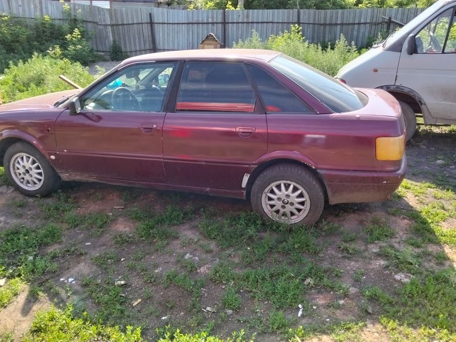 Продам Audi 80 на ходу