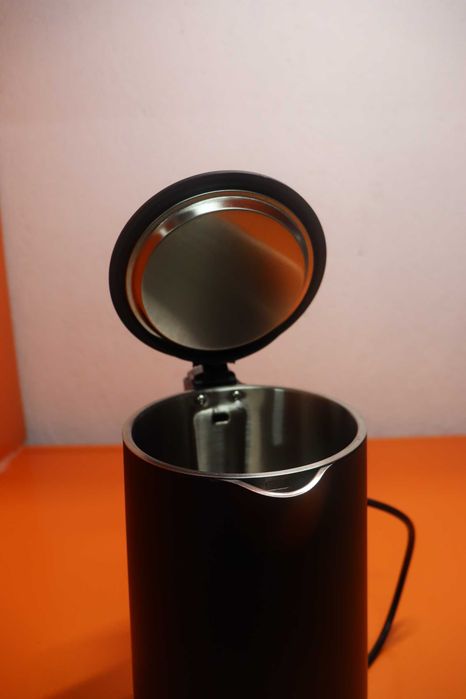 Електрическа кана 1.5L, 2200W, двойна стена Cool-Touch 304 неръждаема стомана без BPA с индикатор за нивото на водата, 360° основа, защита от сухота