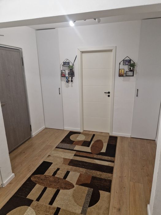 Vand apartament 3 camere Rogerius