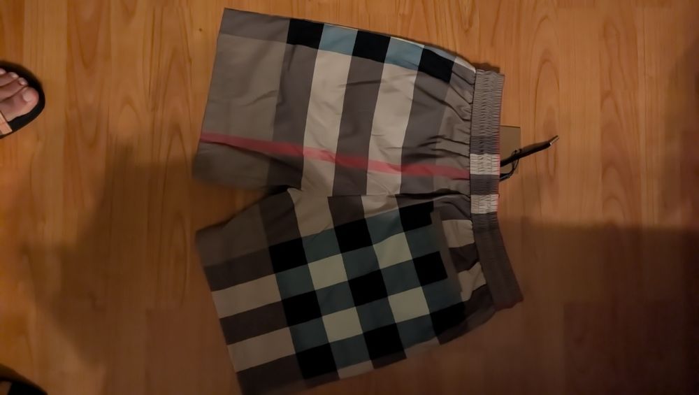 Burberry плажни шорти М размер