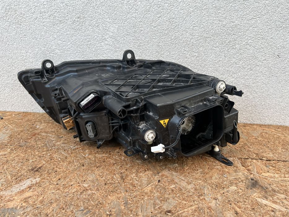 Far stanga VW Touareg 7P Facelift Xenon adaptiv + LED Original Europa