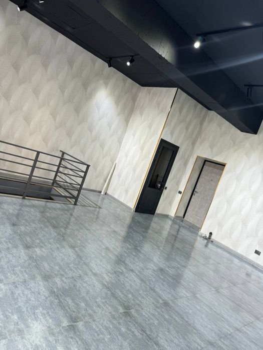 СРОЧНО, сдаётся нежилое помешение на ул Махтумкули