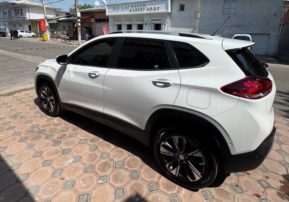 Продаётся Chevrolet Tracker Turbo 2, 2024 года выпуска.