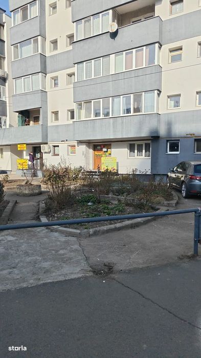 Spatiu comercial cu functii multiple 23 mp central
