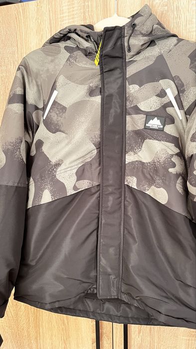 Зимно яке за момче.