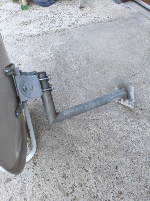 Antena Digi + LNB cu 4 ieșiri