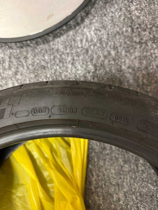 Спешно продавам!!!Гуми  275/35 R20 Michelin летни. 2+1 бр