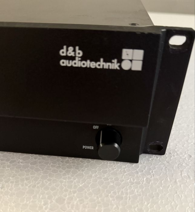 Vand amplifixator D&B Audiotechnik D20