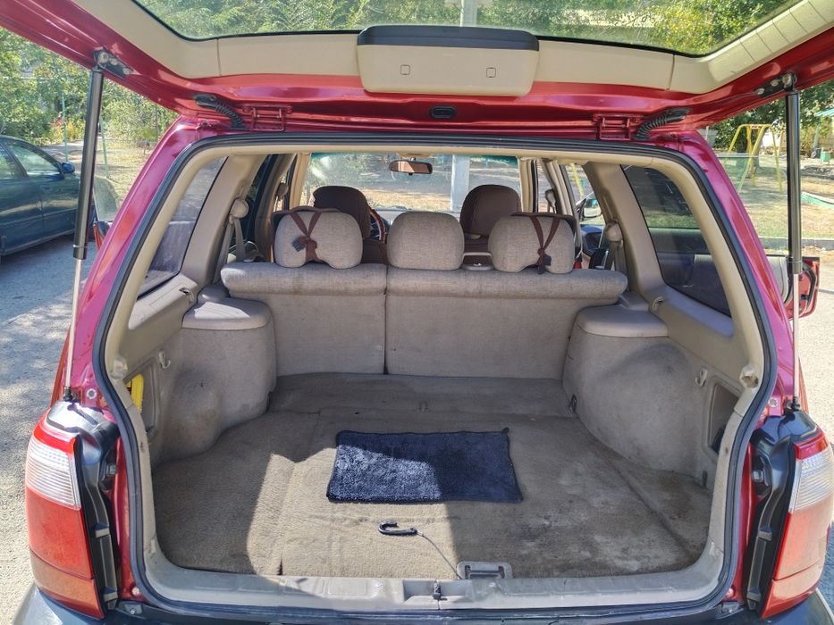 Subaru (forester) 2001  год