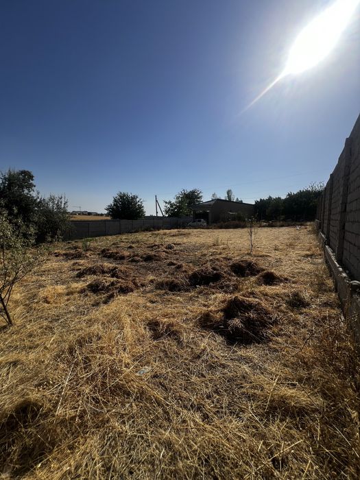 Yer sotiladi 6 sotix srocniy arzon narxda !!