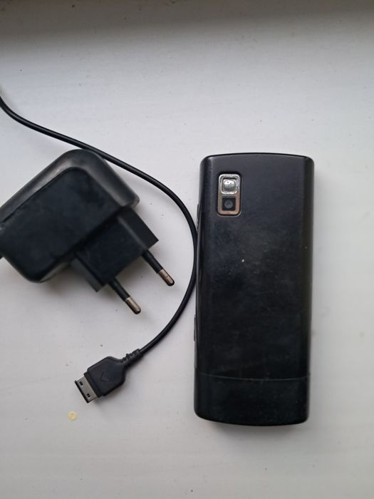 Продам телефон самсунг