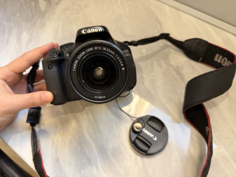 Срочно! Canon 600D, отличная камера для старта
