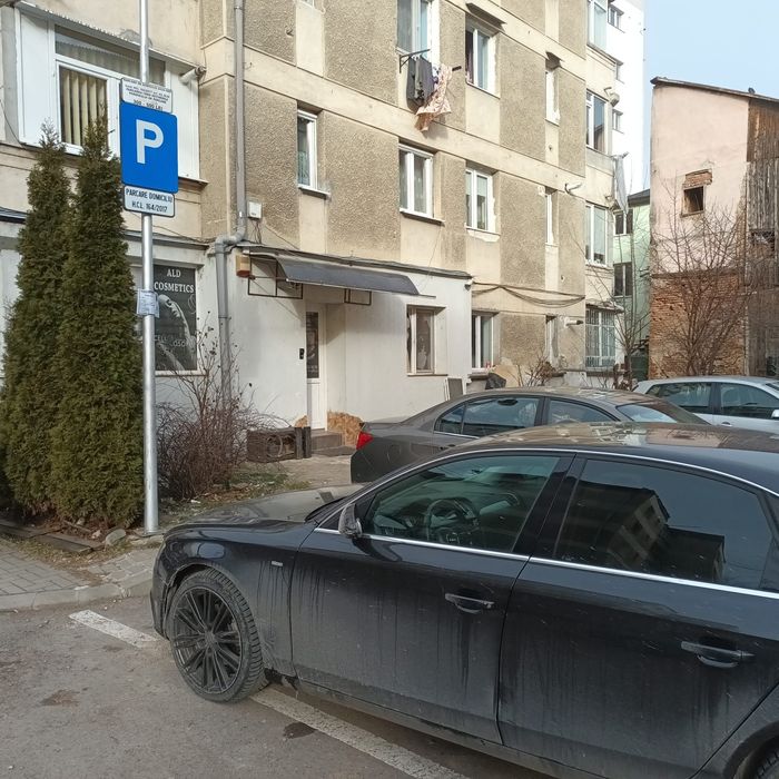Apartament parter 2 camere str .I.Haluceanu
