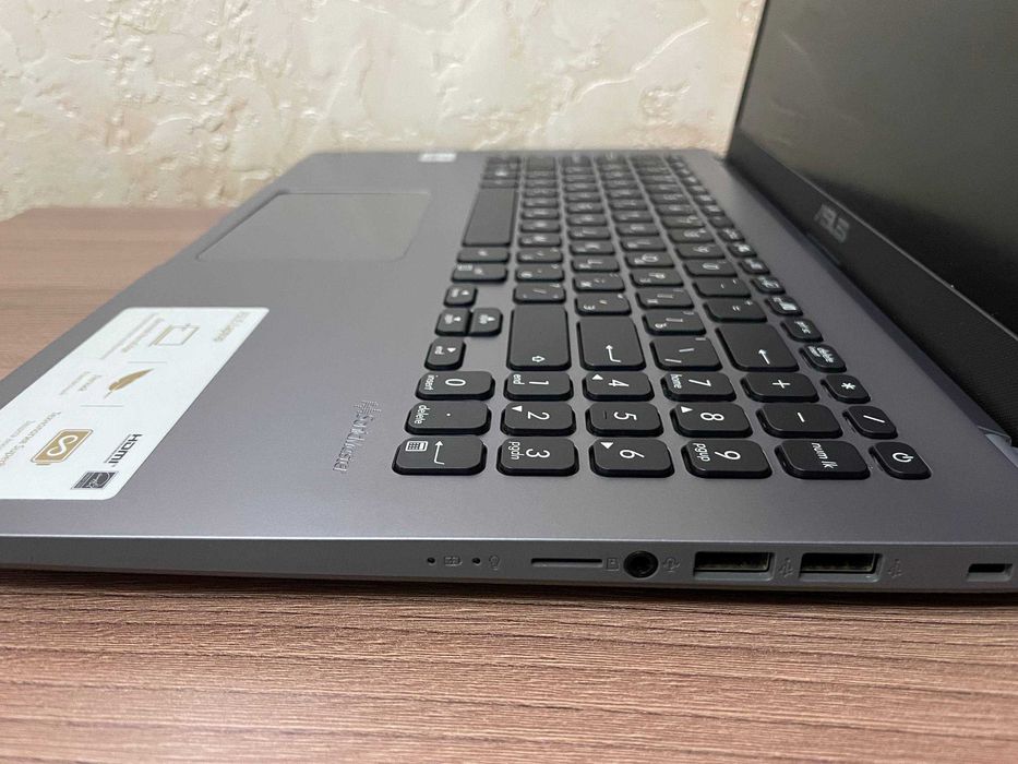 Asus X509 /Core i3-1005G/8Gb Ram/256Gb ssd m2/intel graphics/
