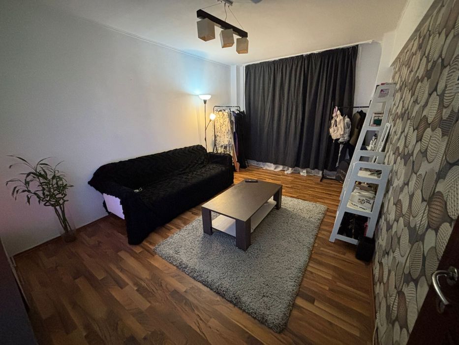 Inchiere apartament