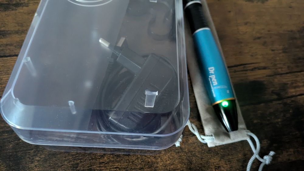 Dr Pen aparat de microneedling