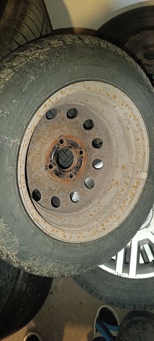 Продавам автомобилни джанти 14 цола в комплект с гуми 175х70х14